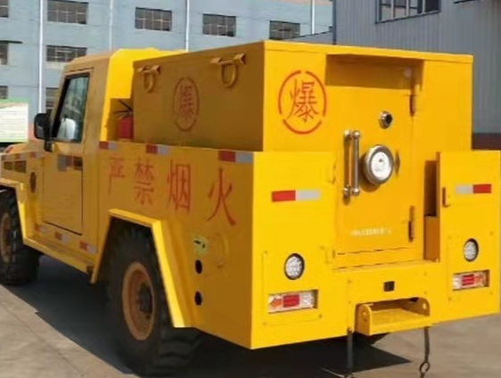 南皮凯龙爆破器材运输车：保障爆破任务的安全运行