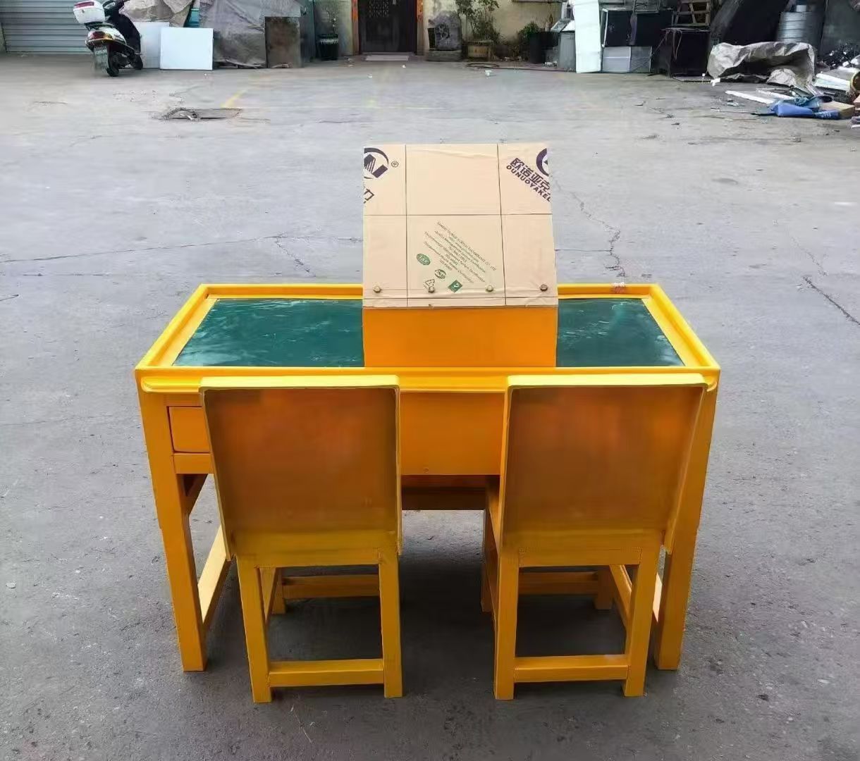 南皮防静电导通桌井下煤矿火工品发放桌：危险品流转的安全守护者